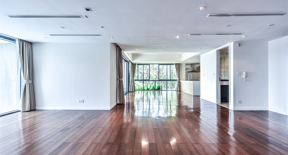 À vendre 4 chambres condo à Si Racha, Chonburi