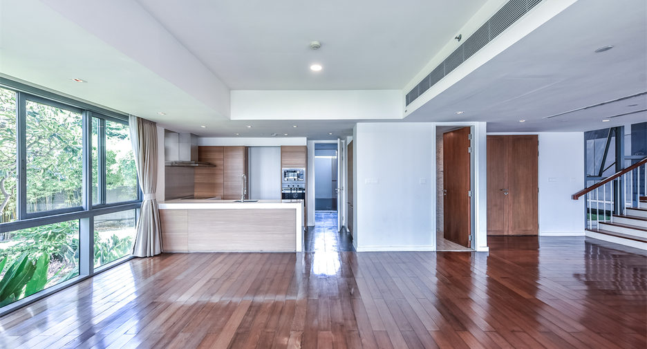 À vendre 4 chambres condo à Si Racha, Chonburi