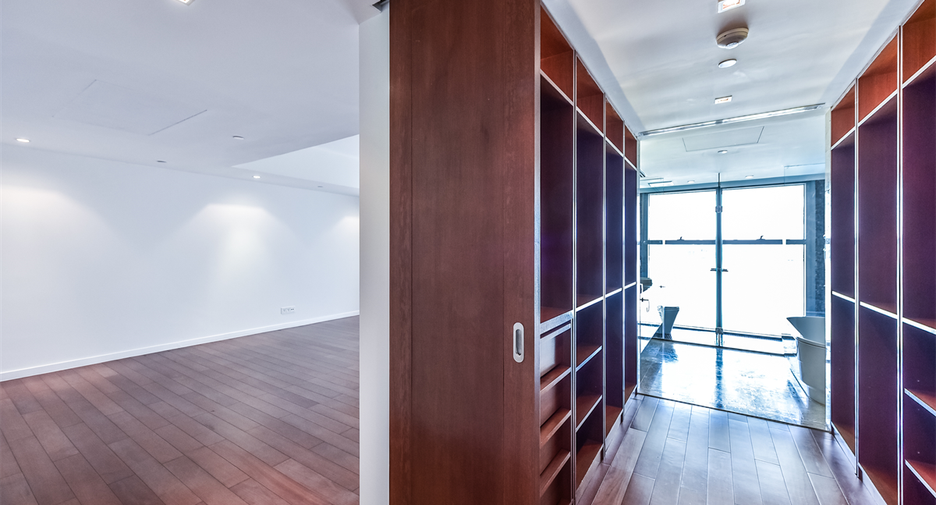 À vendre 4 chambres condo à Si Racha, Chonburi