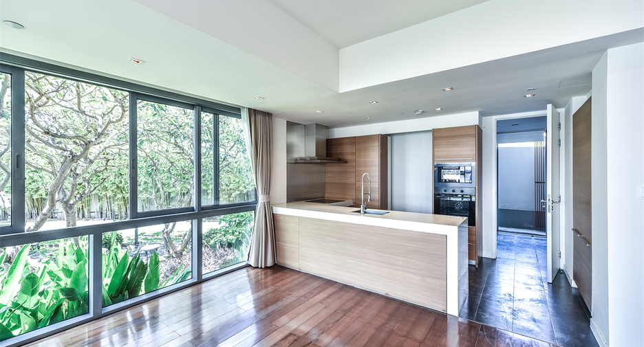 À vendre 4 chambres condo à Si Racha, Chonburi
