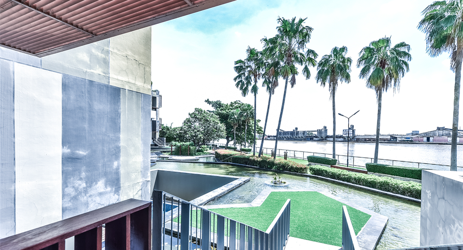 À vendre 4 chambres condo à Si Racha, Chonburi