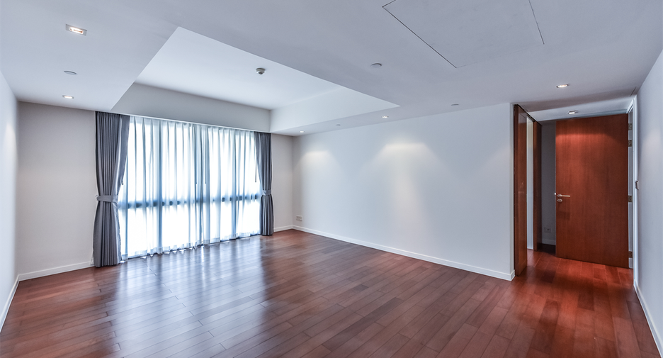 À vendre 4 chambres condo à Si Racha, Chonburi