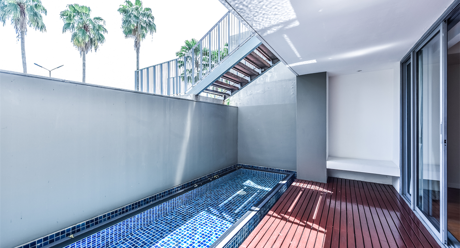 À vendre 4 chambres condo à Si Racha, Chonburi