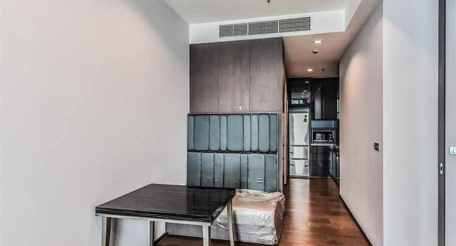 For sale 1 bed condo in Sathon, Bangkok