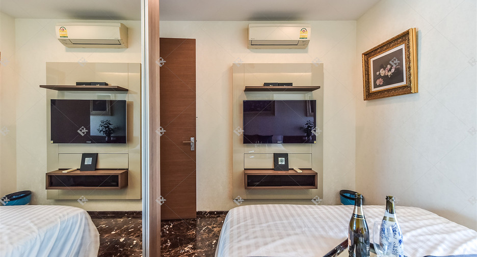 For sale 2 bedrooms condo in Sathon, Bangkok