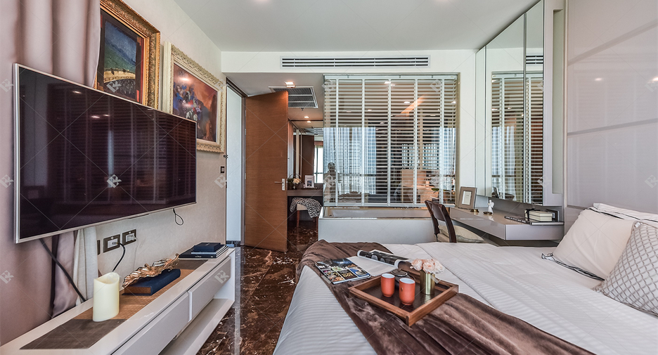 For sale 2 bedrooms condo in Sathon, Bangkok