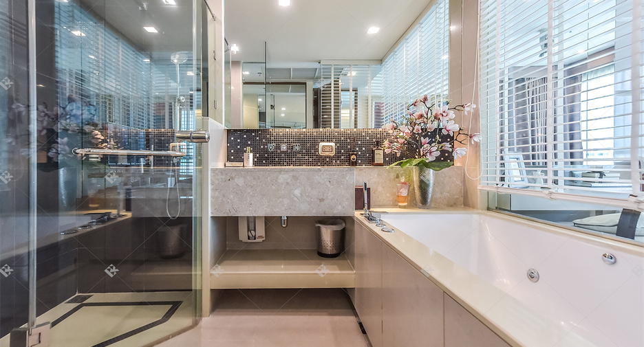 For sale 2 bedrooms condo in Sathon, Bangkok