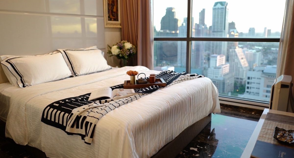 For sale 2 ベッドルーム condo in Sathon, Bangkok