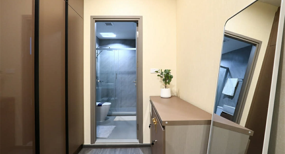 For sale 2 bedrooms condo in Khlong Toei, Bangkok