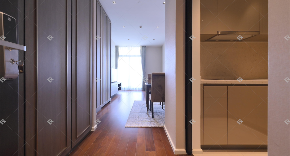 For sale 2 bedrooms condo in Khlong Toei, Bangkok