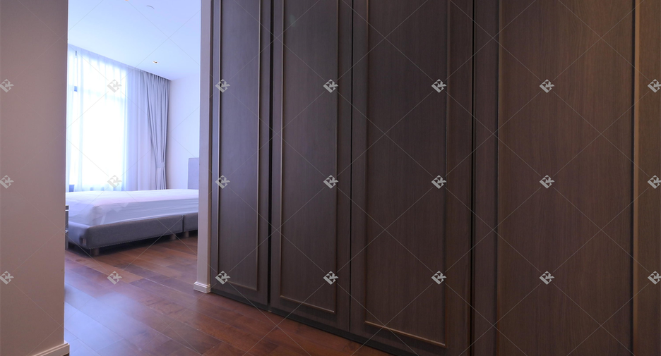 For sale 2 bedrooms condo in Khlong Toei, Bangkok