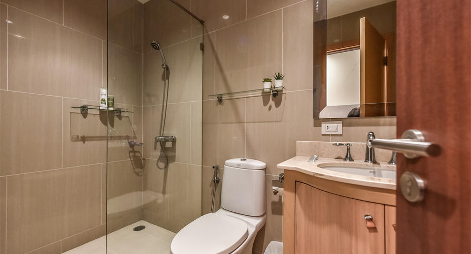 Condo en venta de 3 habitaciones en Sathon, Bangkok