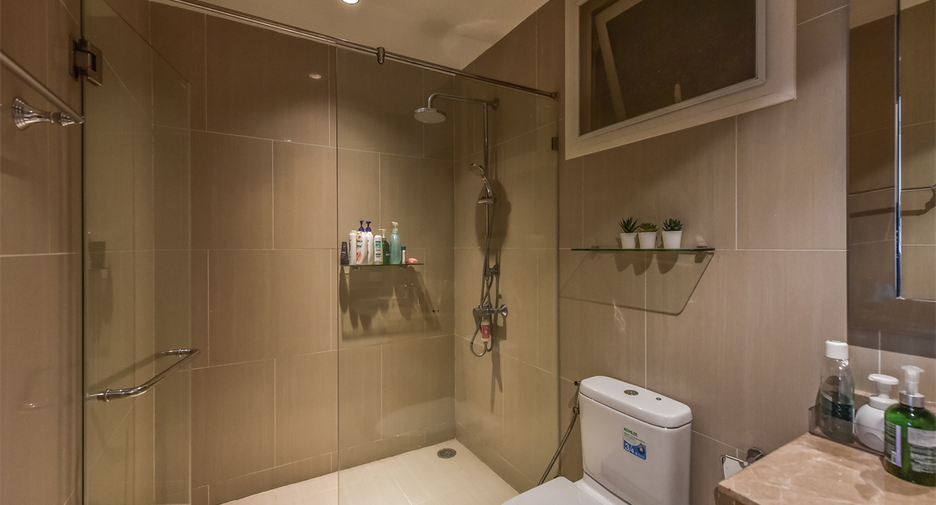 Condo en venta de 3 habitaciones en Sathon, Bangkok