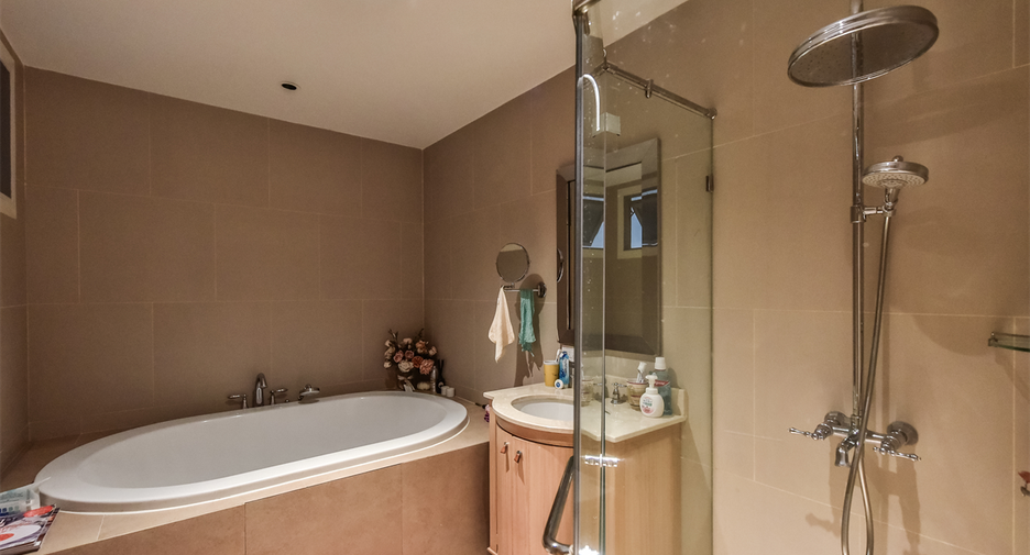 Condo en venta de 3 habitaciones en Sathon, Bangkok