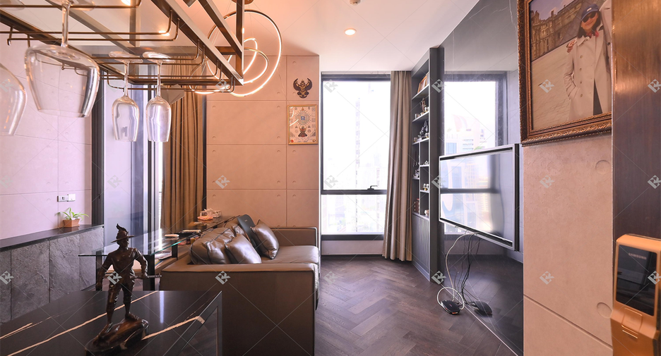 For sale 1 bed condo in Khlong Toei, Bangkok
