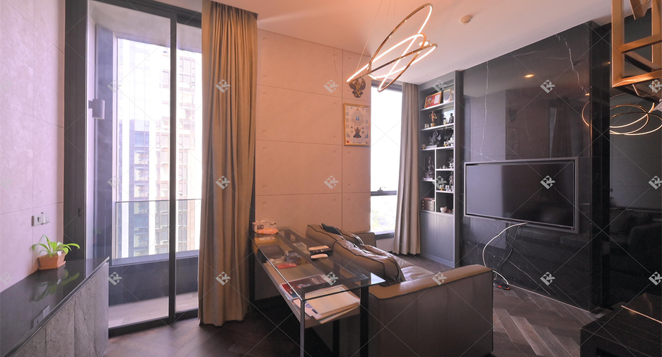 For sale 1 bed condo in Khlong Toei, Bangkok