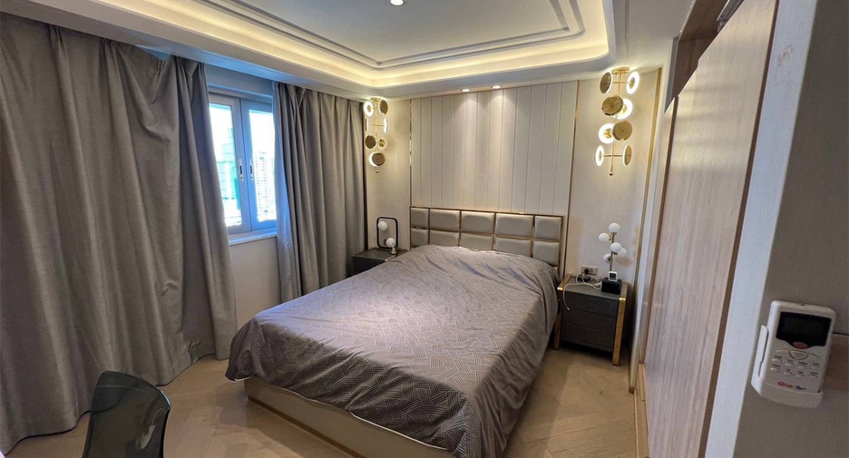 Продажа 3 спальни кондо в Кхлонг Тоеи, Бангкок