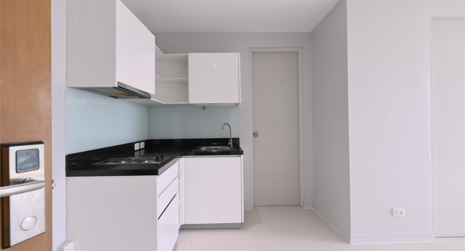 For sale 1 bed condo in Watthana, Bangkok