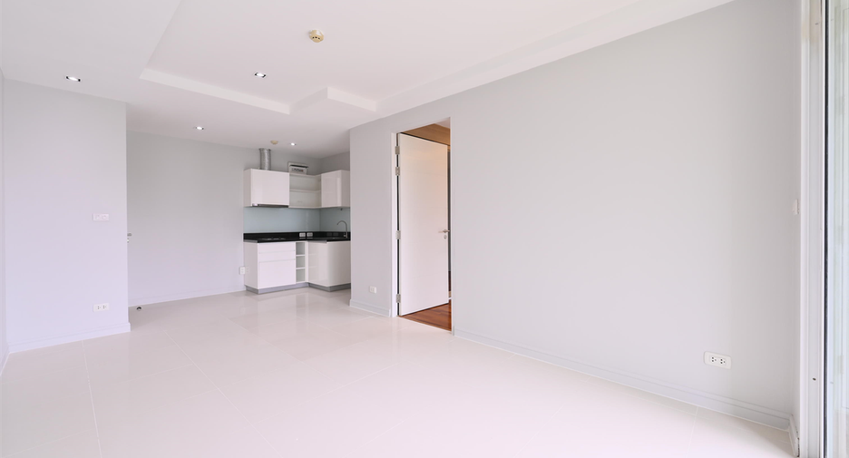 For sale 1 bed condo in Watthana, Bangkok