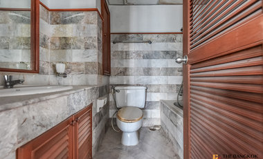 For sale 3 bedrooms condo in Sathon, Bangkok