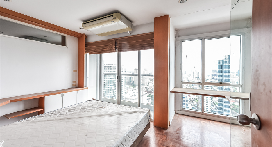 For sale 3 bedrooms condo in Sathon, Bangkok