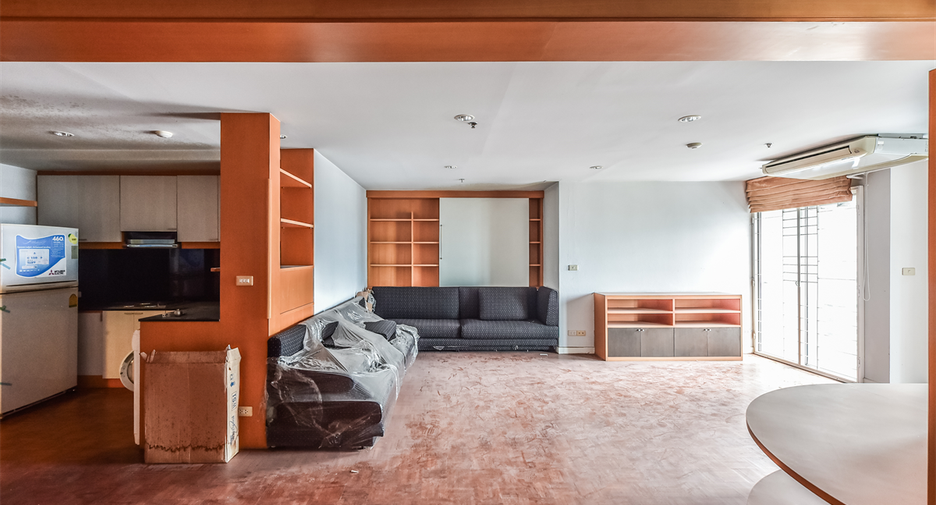 For sale 3 bedrooms condo in Sathon, Bangkok