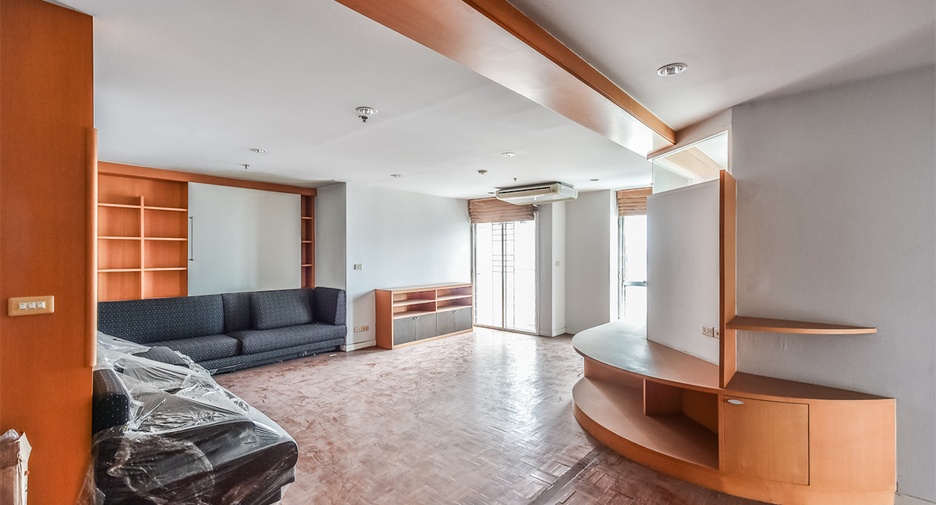 For sale 3 bedrooms condo in Sathon, Bangkok
