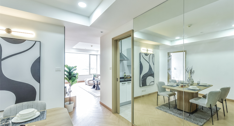 For sale 2 bedrooms condo in Watthana, Bangkok