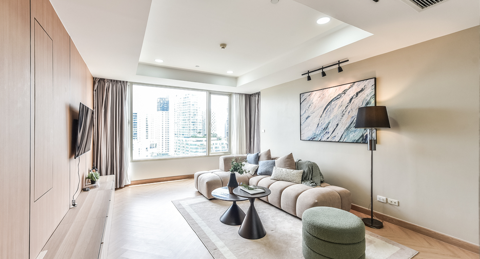 For sale 2 bedrooms condo in Watthana, Bangkok