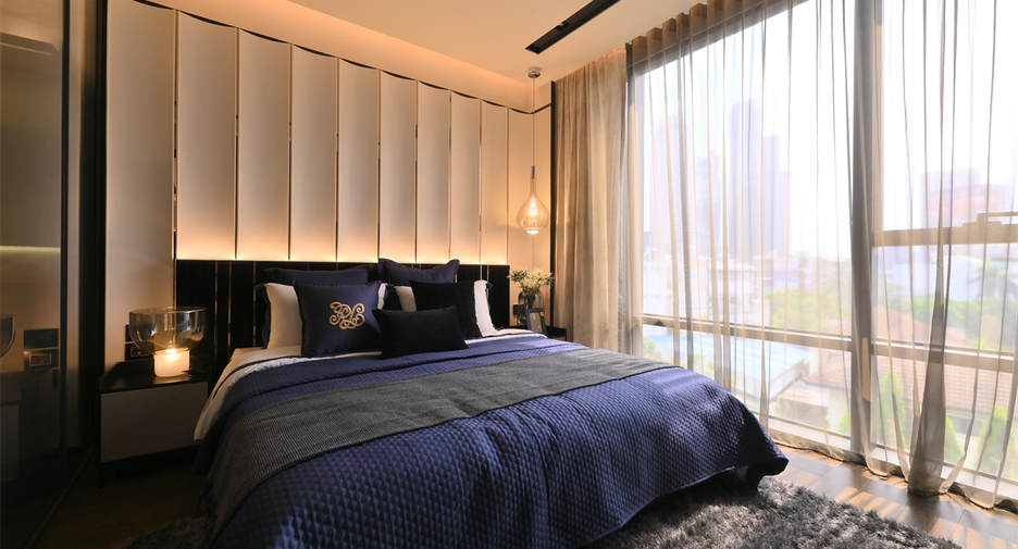 For sale 2 bedrooms condo in Watthana, Bangkok
