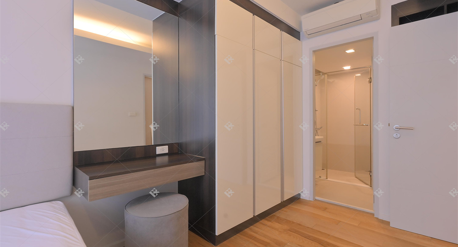 À vendre 1 chambre condo à Khlong Toei, Bangkok