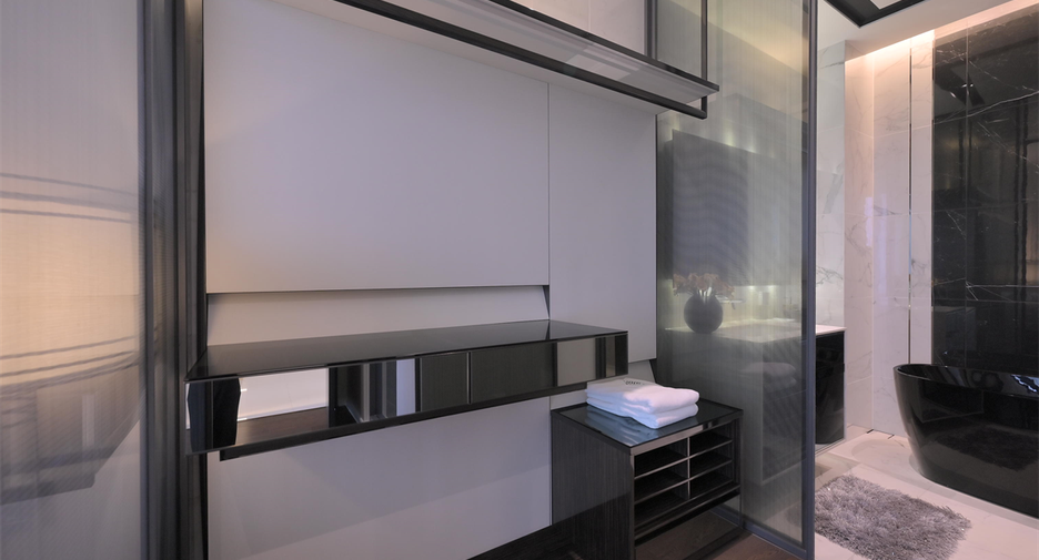 For sale 2 bedrooms condo in Watthana, Bangkok