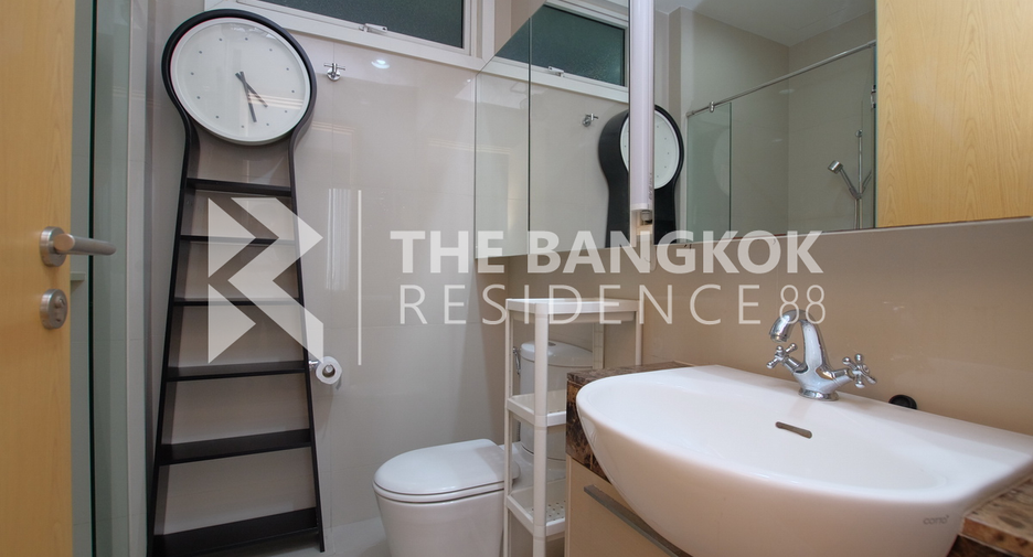 À vendre 2 chambres condo à Khlong Toei, Bangkok