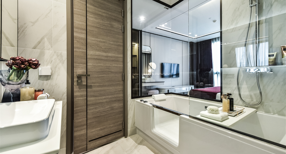 Wohnung zum Kauf mit 2 Zimmer in Khlong Toei, Bangkok