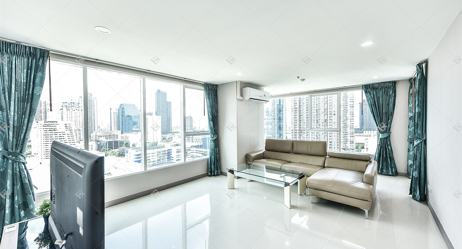 À louer 2 chambres condo à Watthana, Bangkok