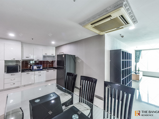 For rent 2 bedrooms condo in Watthana, Bangkok