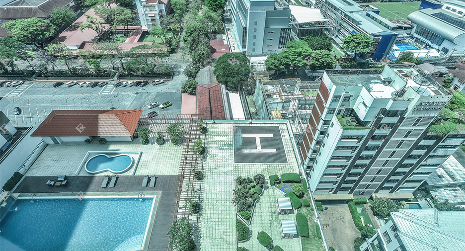 À louer 2 chambres condo à Watthana, Bangkok