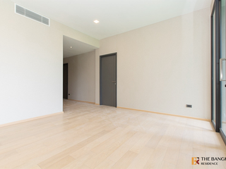 For rent 3 bedrooms condo in Huai Khwang, Bangkok