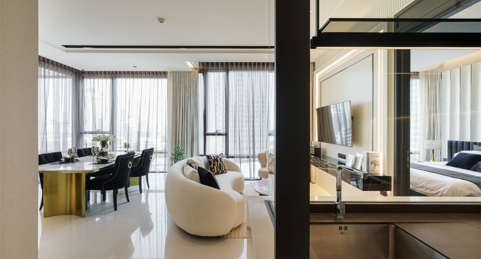 For rent 2 bedrooms condo in Watthana, Bangkok