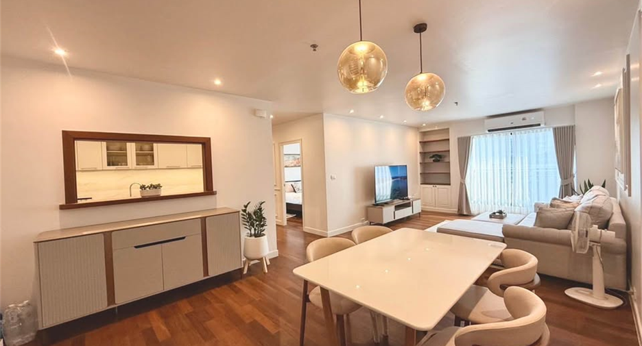 Wohnung zur Miete mit 3 Zimmer in Watthana, Bangkok