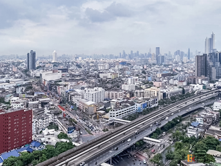 For rent 2 bedrooms condo in Thon Buri, Bangkok