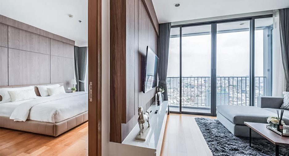 For rent 2 bedrooms condo in Thon Buri, Bangkok
