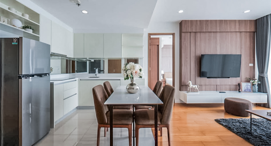 For rent 2 bedrooms condo in Thon Buri, Bangkok