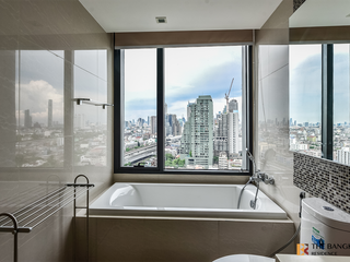 For rent 2 bedrooms condo in Thon Buri, Bangkok