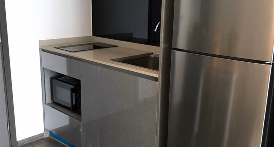 Condo en alquiler de 1 habitaciones en Phra Khanong, Bangkok