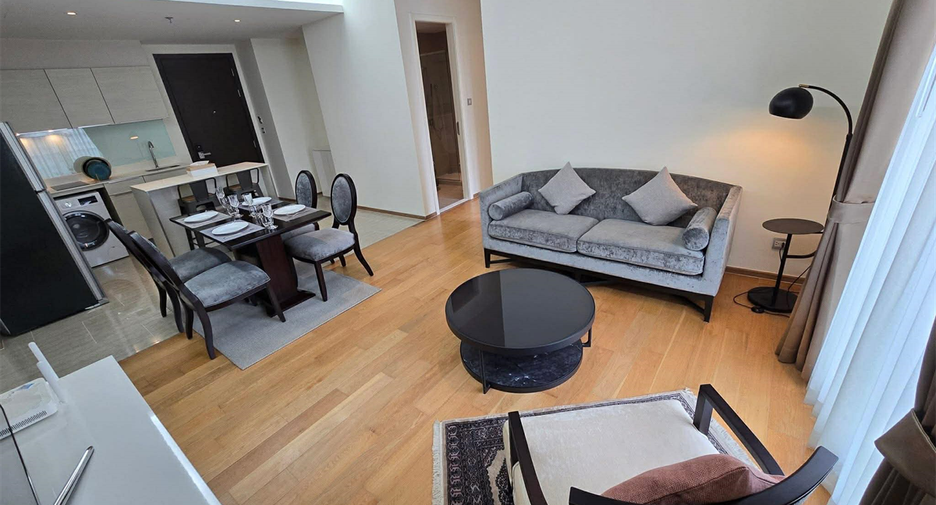 For rent 2 bedrooms condo in Watthana, Bangkok