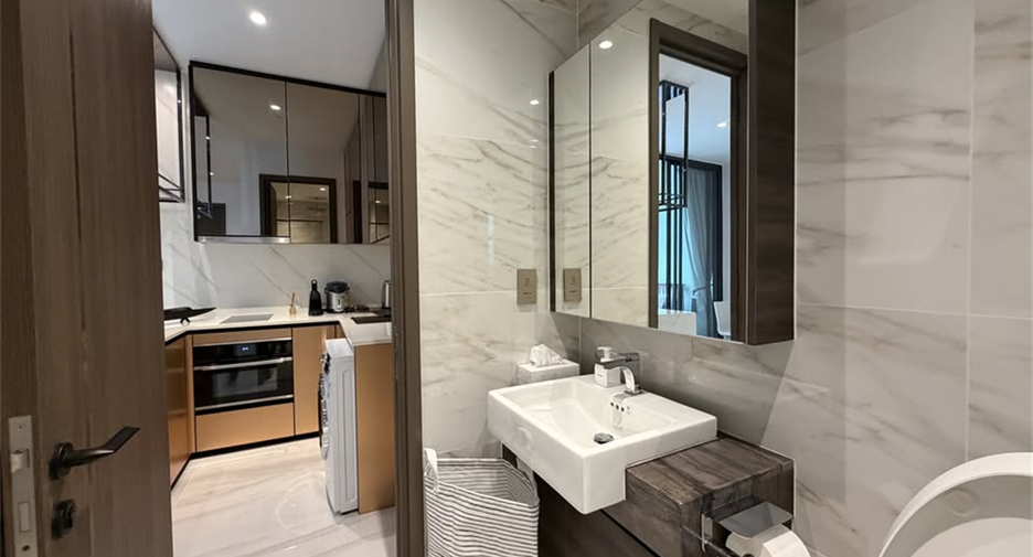 For rent 1 bed condo in Sathon, Bangkok