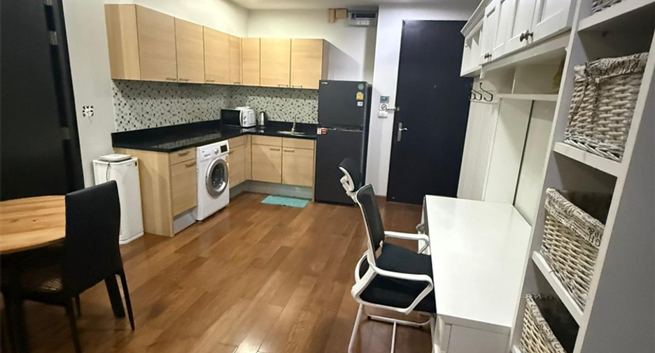 For rent 1 bed condo in Pathum Wan, Bangkok