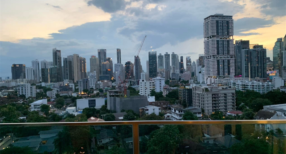 Condo en alquiler de 1 habitaciones en Khlong Toei, Bangkok
