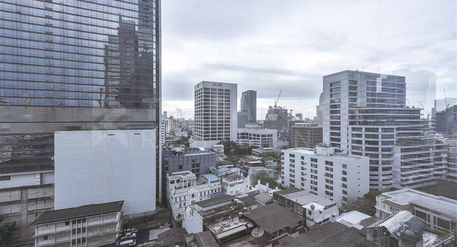 Wohnung zur Miete mit 1 Zimmer in Bang Rak, Bangkok